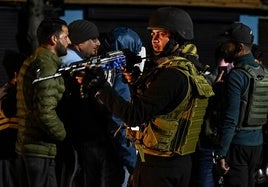 Un soldado indio desplegado a Cachemira.