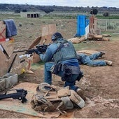Agentes de los GAR de la Guardia Civil en unas prácticas de tiro