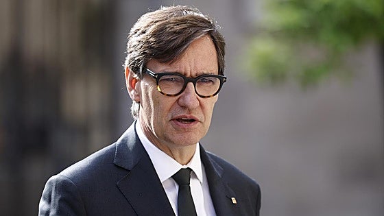 Illa se estrena en Sant Jordi afirmando que el reconocimiento del catalán en la UE «avanza»