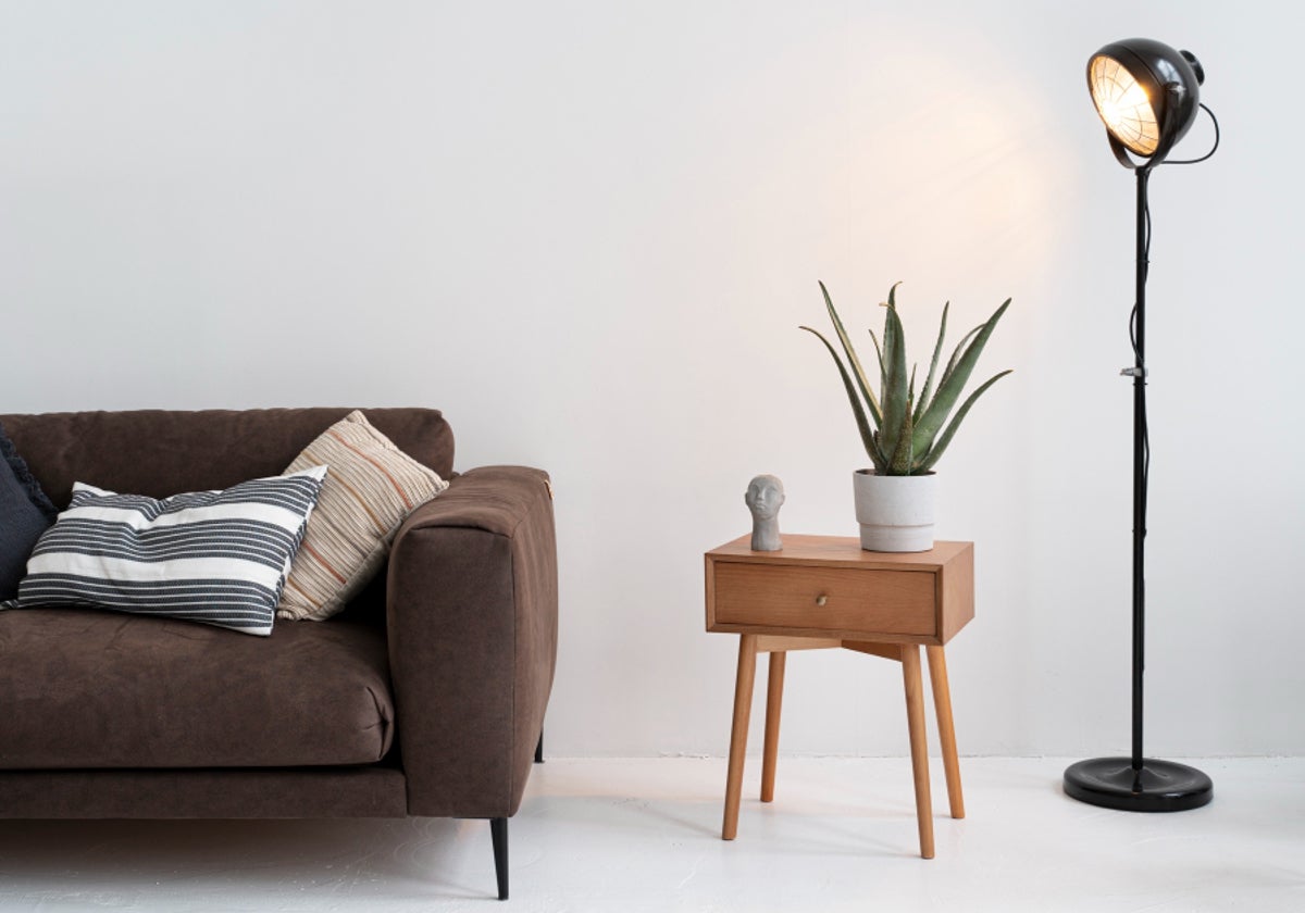 Ilumina y da calidez a tu hogar con estas lámparas de pie