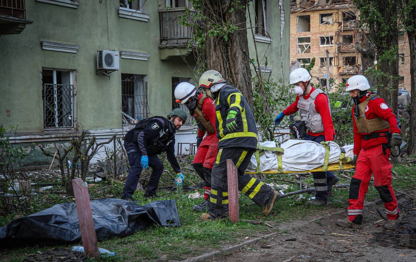 Las terribles imágenes del bombardeo ruso sobre Kiev