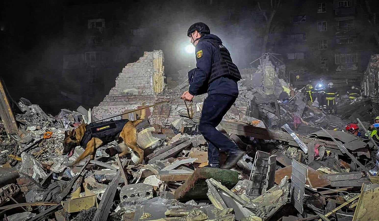 Las terribles imágenes del bombardeo ruso sobre Kiev