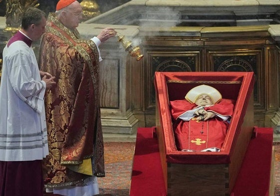 Mis recuerdos delante del féretro del Papa