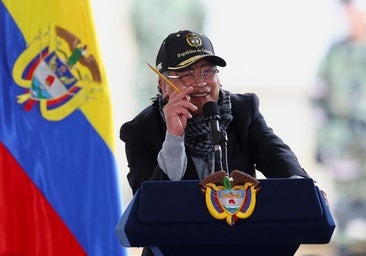 Llueven las críticas sobre Petro por llamar «HP» al presidente del Senado