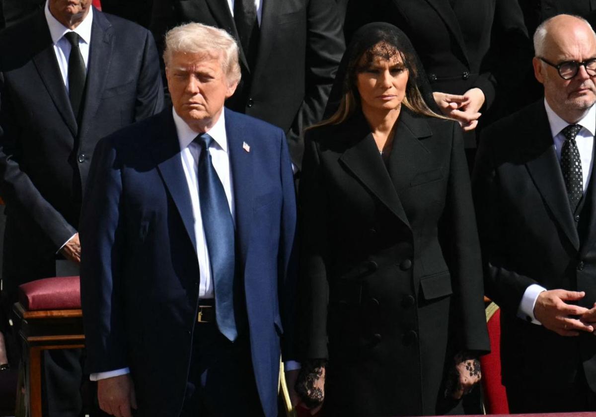 Melania Trump, de riguroso luto en el funeral del Papa Francisco el día de su 55 cumpleaños