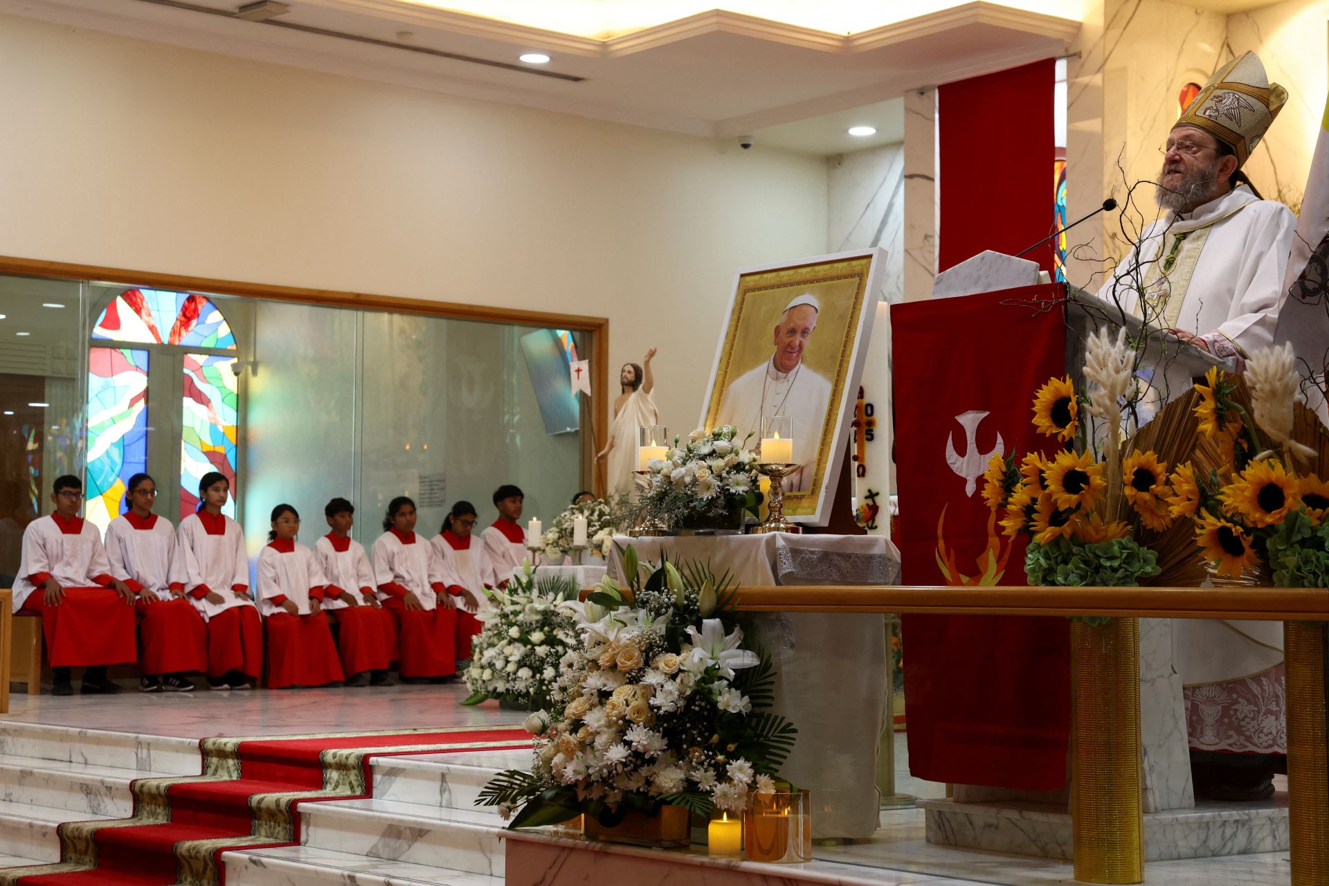 Representantes de otras religiones despiden al Papa Francisco