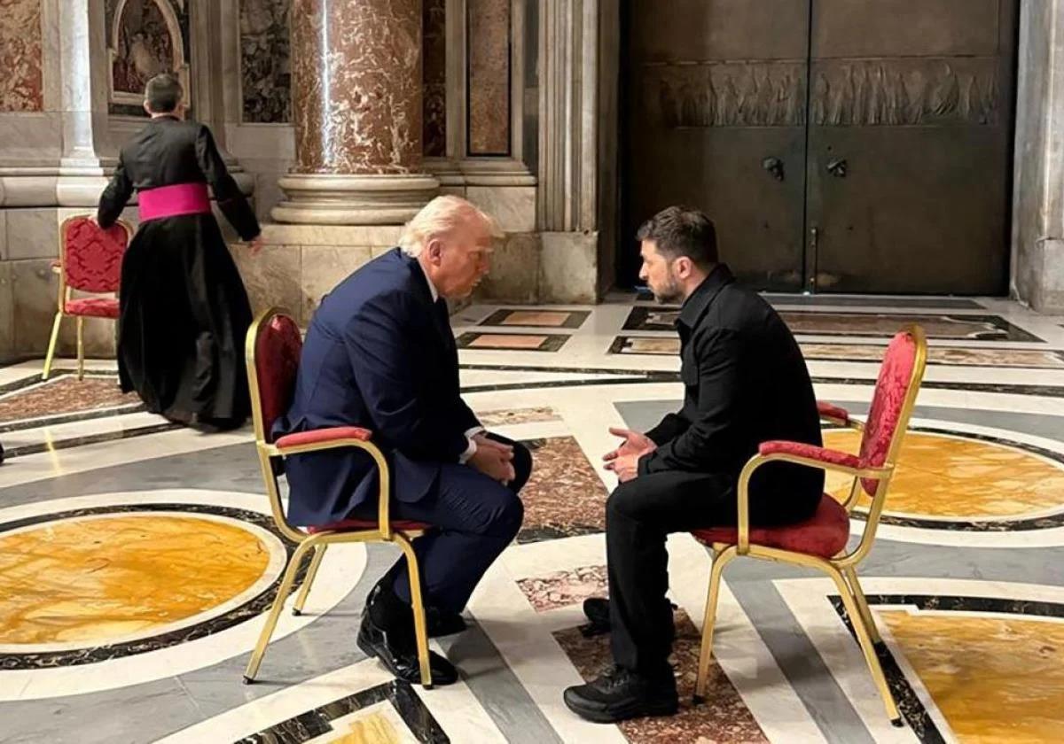 Breve reunión de Donald Trump con Zelenski antes del funeral del Papa