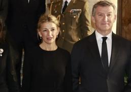 Yolanda Díaz, fiel al protocolo, en el funeral del papa Francisco: un 'look' solemne con las únicas joyas permitidas para la ocasión