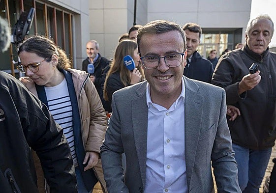 Miguel Ángel Gallardo, a las puertas del juzgado el día en que acudió a prestar declaración.