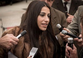 Carolina Yuste, como Massiel, en 'La canción'.