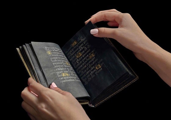 El valioso y famoso 'libro negro de horas'.