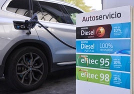 Es el combustible de más alta gama del mercado español, ya que cuenta con una formulación exclusiva que optimiza las prestaciones y alarga la vida del motor