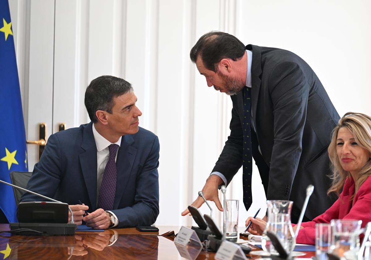 El PP pide la comparecencia de Sánchez en el Congreso y de tres de sus ministros por el «apagón informativo»