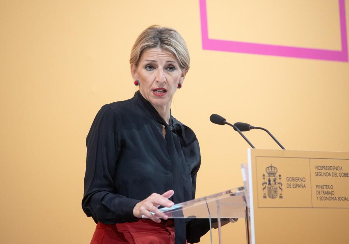 Díaz y los sindicatos redoblan la presión para que Sánchez frene la opa de BBVA a Sabadell