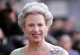 Por qué estos pendientes de diamantes de Benedicta de Dinamarca son la joya más original y enigmática de la corona danesa