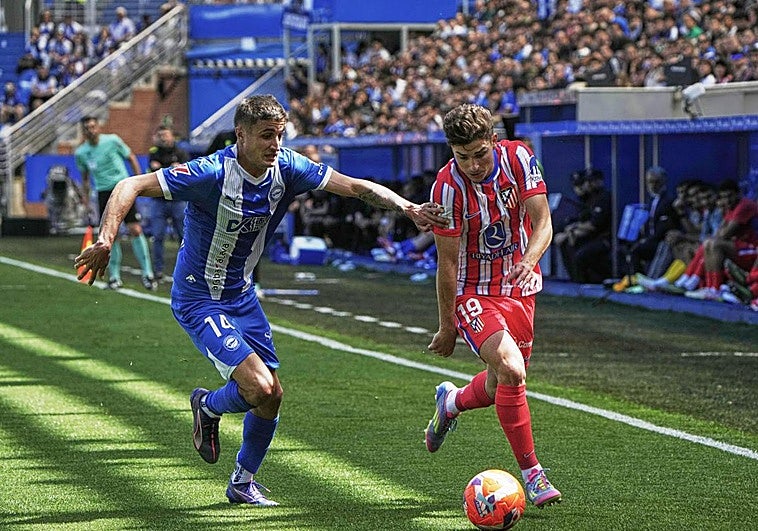 El Atlético empata con el Alavés en un partido gris