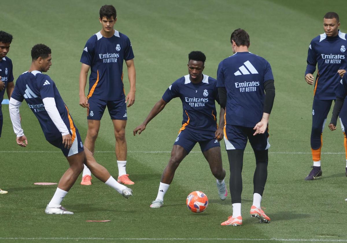 Los jugadores del Real Madrid, preparando el partido del domingo ante el Celta.