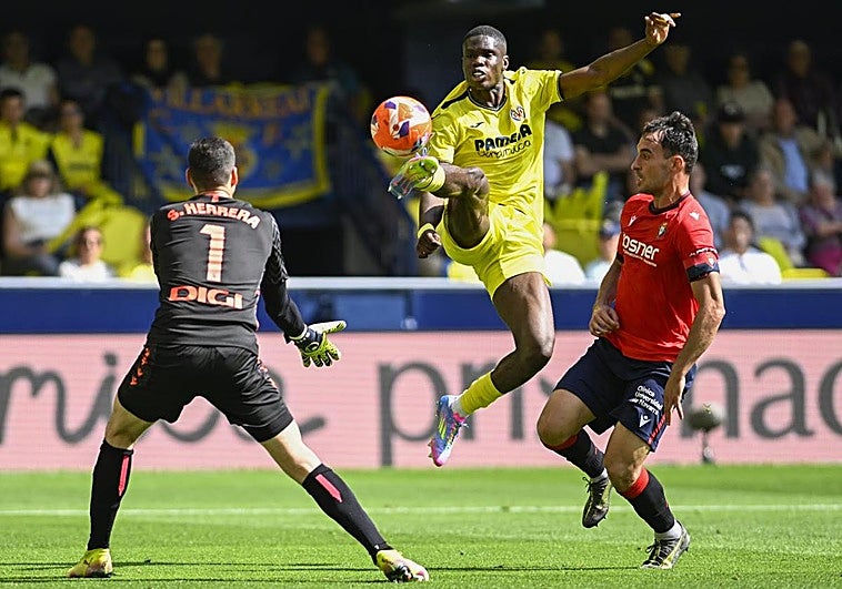 El Villarreal golea a Osasuna y da un paso más hacia la Champions