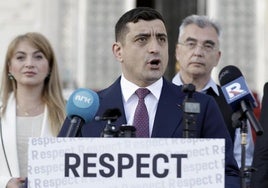 Simion logró el domingo más del 40% de los votos en Rumanía.