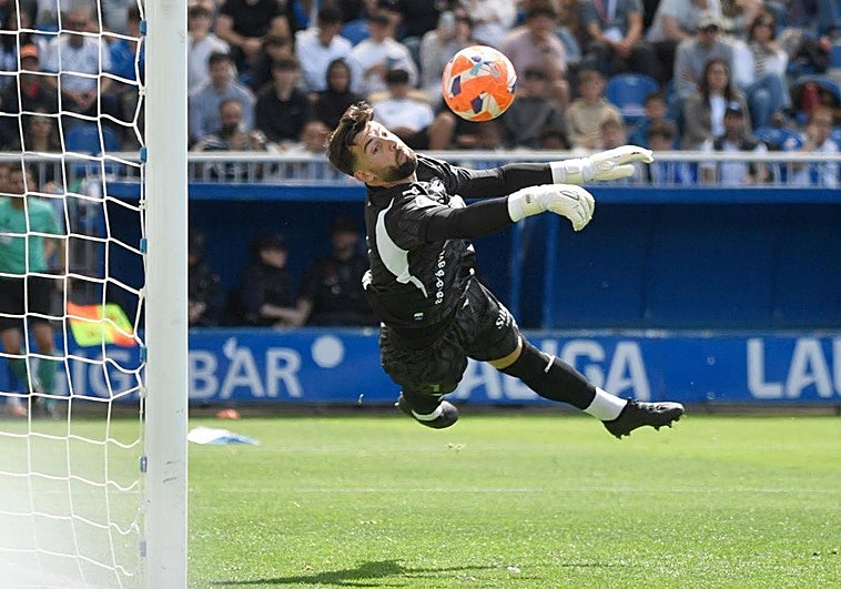 Sivera sujeta al Alavés con la mejor parada