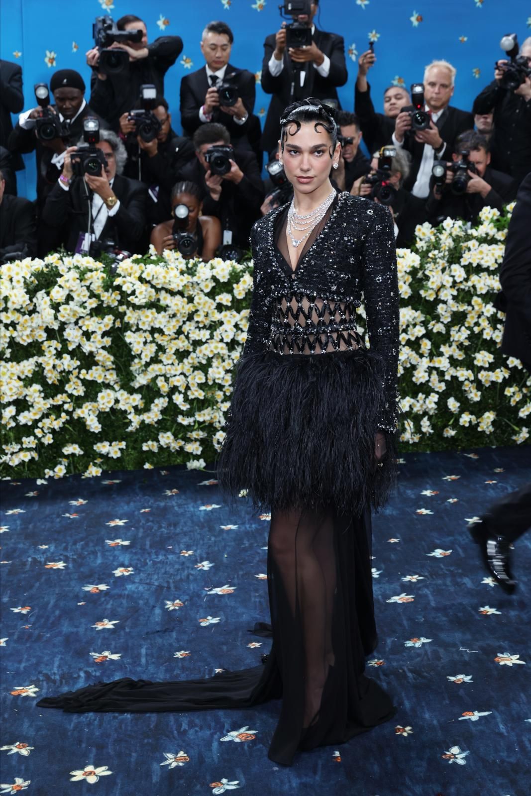 Dua Lipa, de Chanel. 