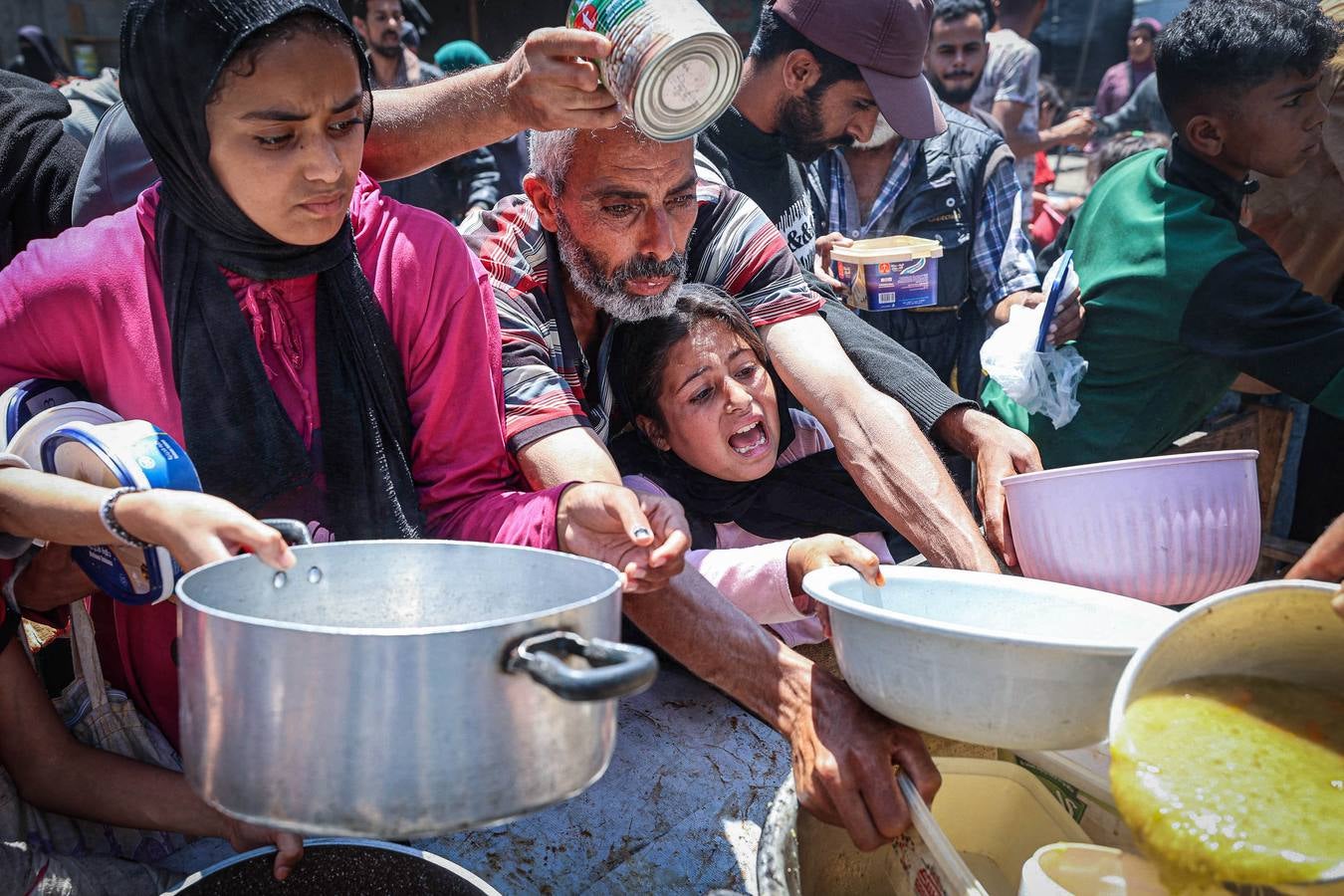 Las dramáticas imágenes de los palestinos a la espera de alimento