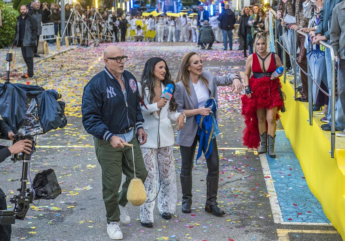 Kiko Matamoros and Rocío Carrasco during Monday's parade.