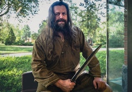 «Los vikingos luchaban descalzos para no resbalarse en el campo de batalla»