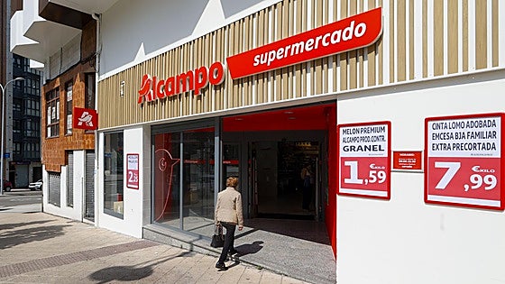 Alcampo cerrará hasta 25 supermercados y despedirá a 710 empleados
