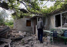 Una vivienda afectada por un bombardeo ruso en Donetsk.