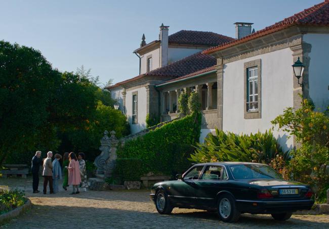 La quinta portuguesa en la que el protagonista encuentra un nuevo hogar.