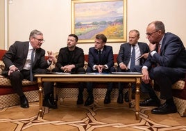 Zelenski, Macron, Merz, Starmer y Tusk hablan con Trump desde Kiev.