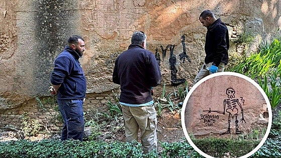 La Alhambra amanece con veinte pintadas y grafitis