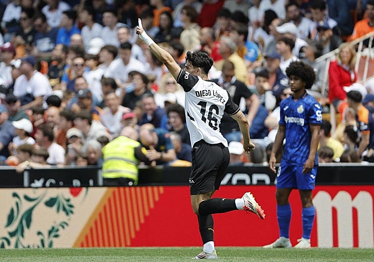 El Valencia golpea al Getafe y presenta su candidatura europea