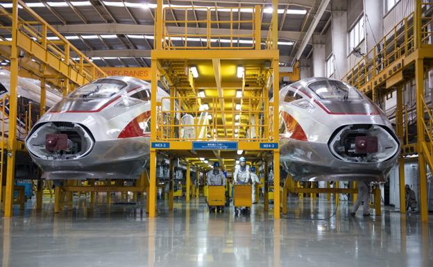 Interior de la fábrica de CRRC en Qingdao, de donde salen los trenes más rápidos del mundo.