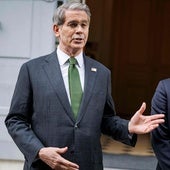 El secretario del Tesoro de Estados Unidos, Scott Bessent, y el secretario de Comercio, Jamieson Greer, hablan ante la prensa en Ginebra.