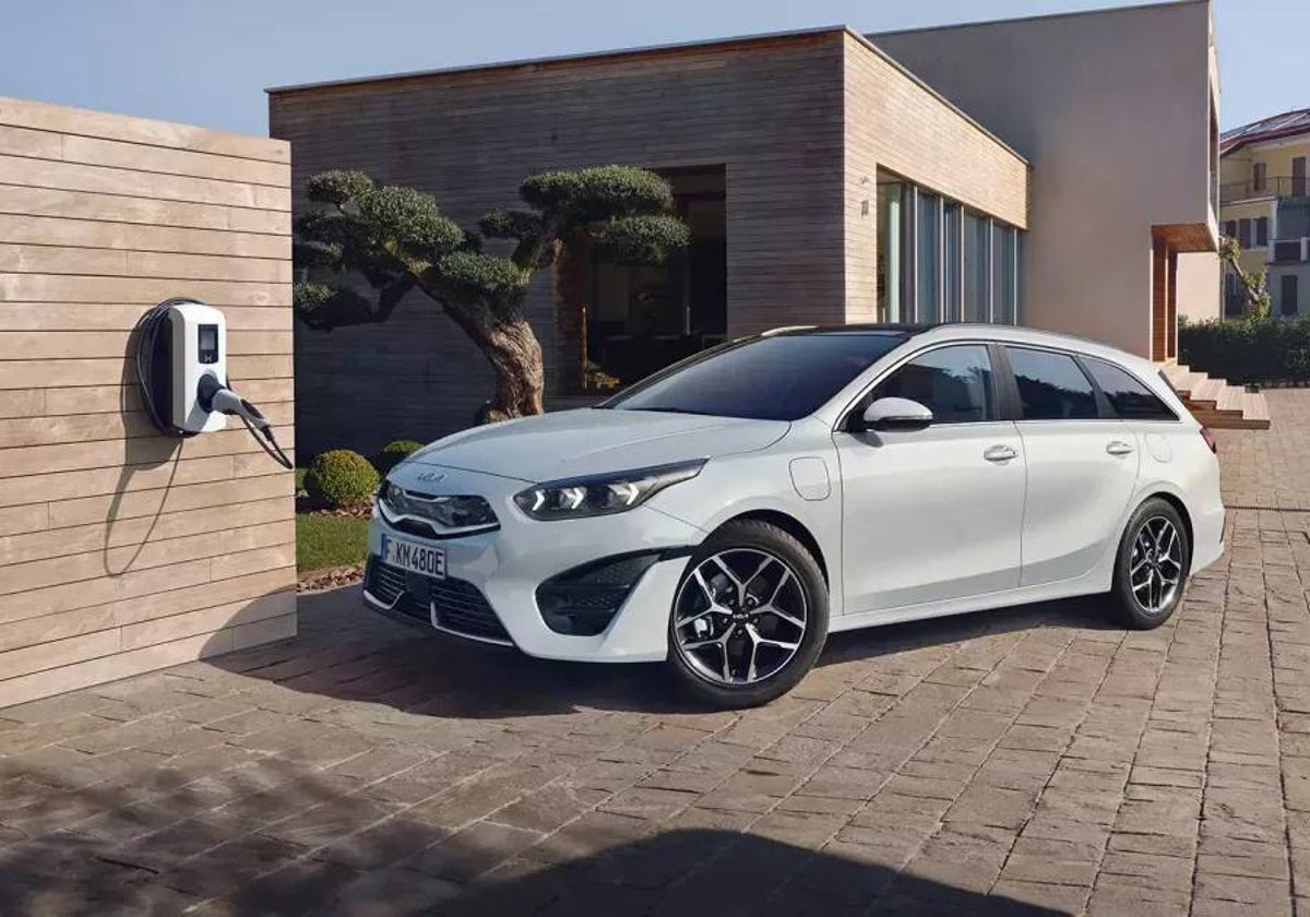 Kia Ceed Tourer PHEV: Probamos un híbrido enchufable de los que son eficientes, con, y sin enchufe