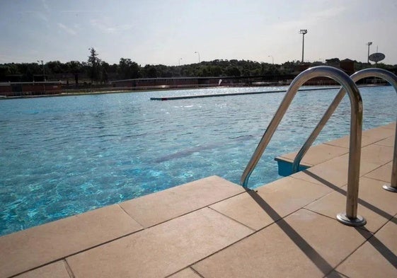 Imagen de archivo de una piscina