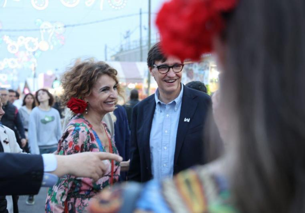 Illa junto a María Jesús Montero