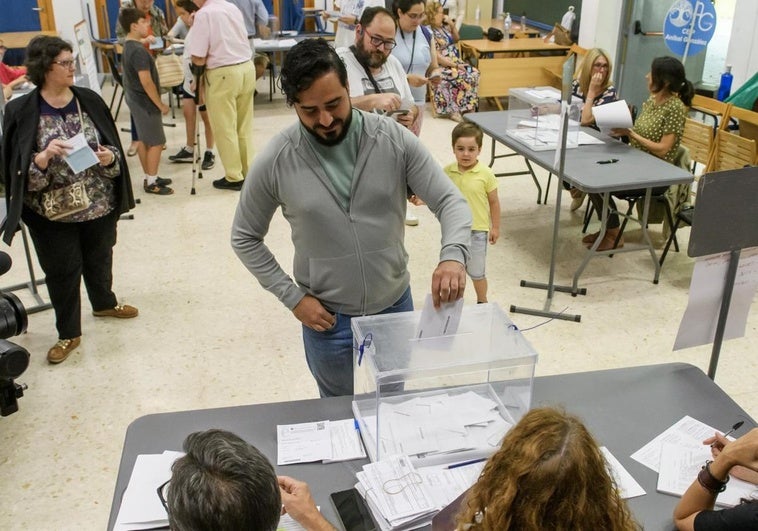 Se acabó la fiesta para Alvise: su partido agoniza entre imputaciones y crisis internas