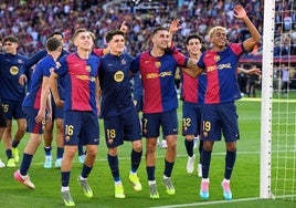 Los jugadores del Barça celebran una nueva victoria azulgrana en el clásico.