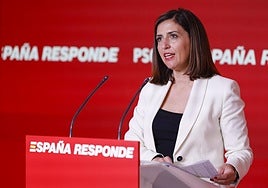 La portavoz del PSOE, Esther Peña.