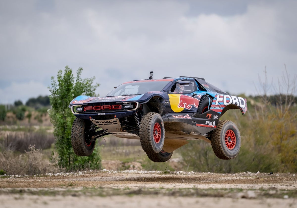 Carlos Sainz, Ford and Red Bull Recreate the Full Layout of the Future MadRing Circuit