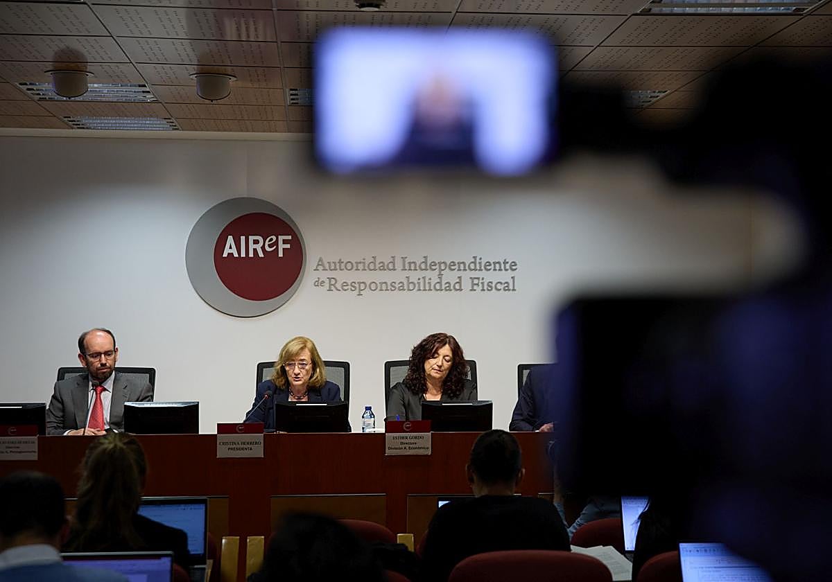 La presidenta de AIReF, Cristina Herrero