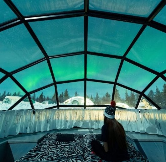 Un hotel dentro de un iglú: esta es la mejor forma de disfrutar de las auroras boreales de Finlandia sin preocupaciones