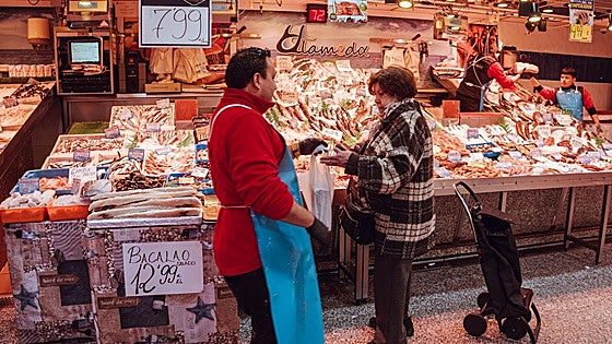 El aceite de oliva se desploma un 40% frente al año pasado aunque huevos, café y chocolate siguen disparados