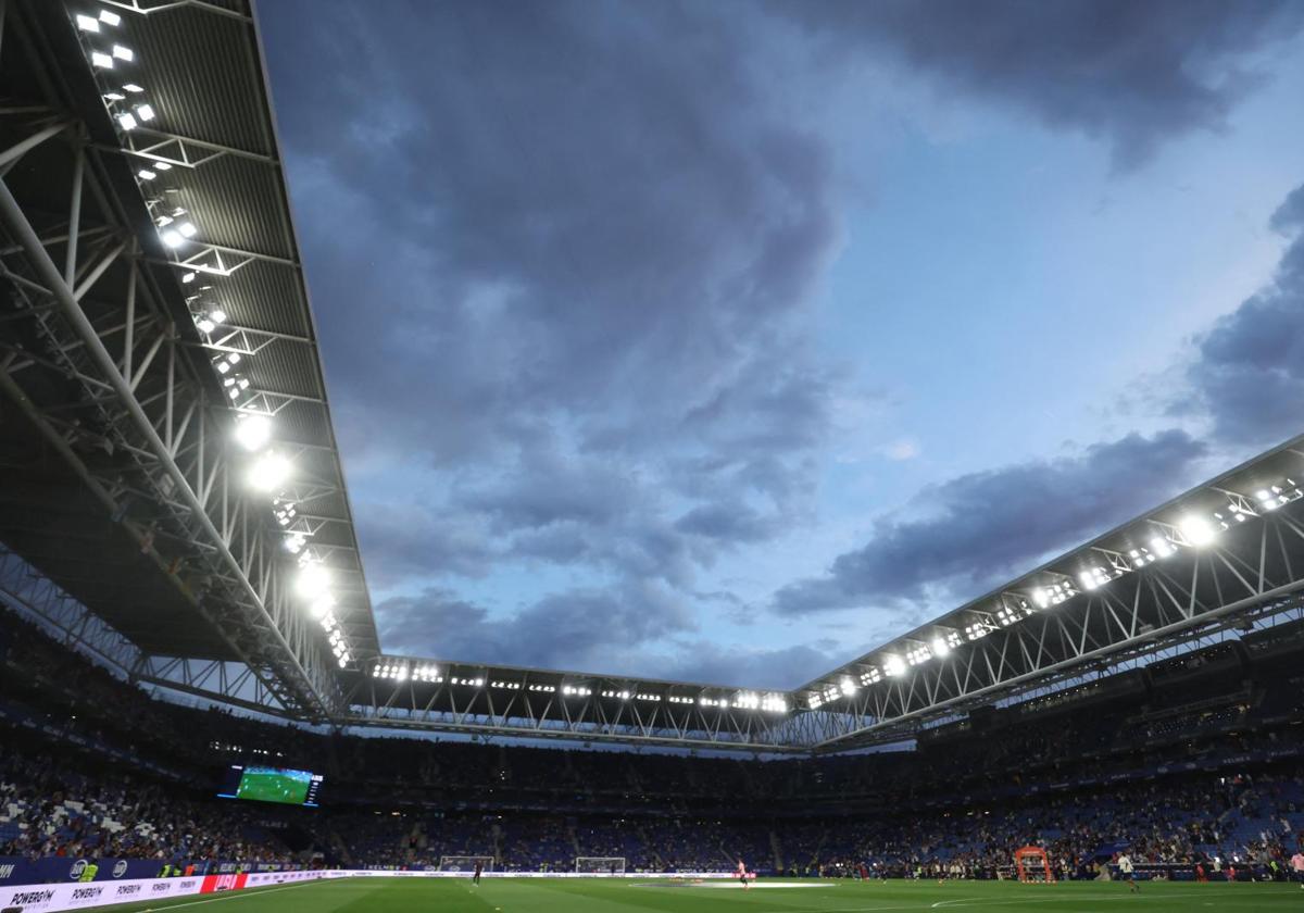 Atropello múltiple a las puertas del estadio de Cornellà antes del Espanyol-Barça