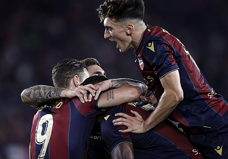 El Levante se coloca como líder tras ganar al Albacete