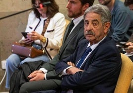 Miguel Ángel Revilla, durante el acto de conciliación.