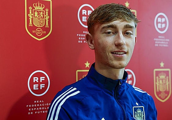 Dean Huijsen debutó con la selección española en marzo.